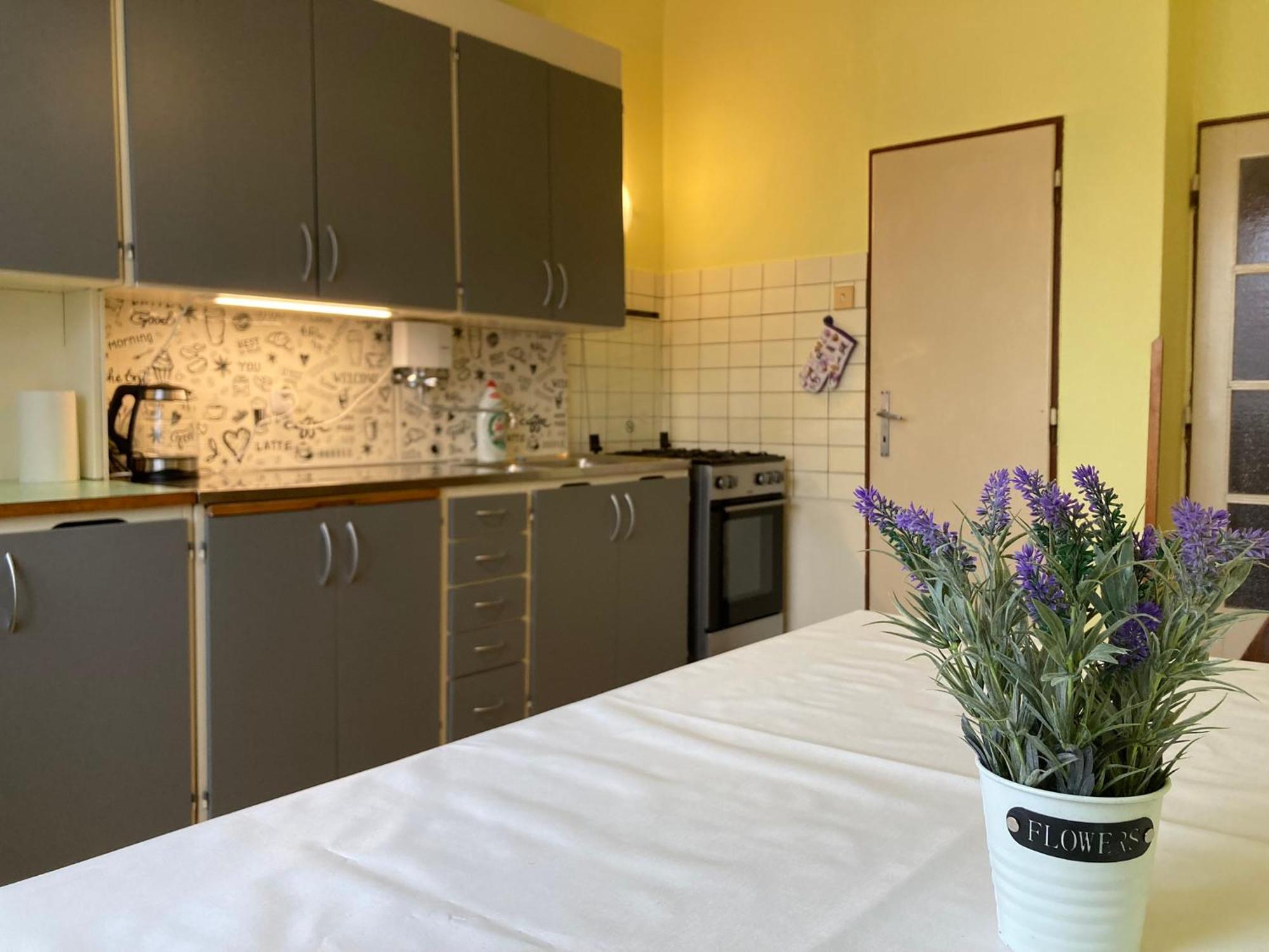 Spacious Apartment - Free Parking! Prága Kültér fotó