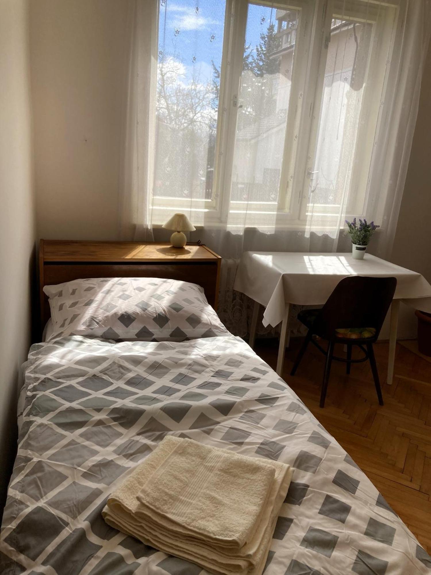 Spacious Apartment - Free Parking! Prága Kültér fotó
