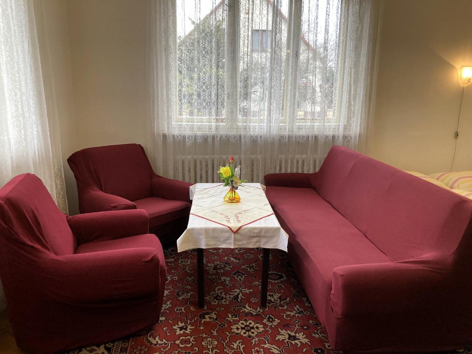 Spacious Apartment - Free Parking! Prága Kültér fotó