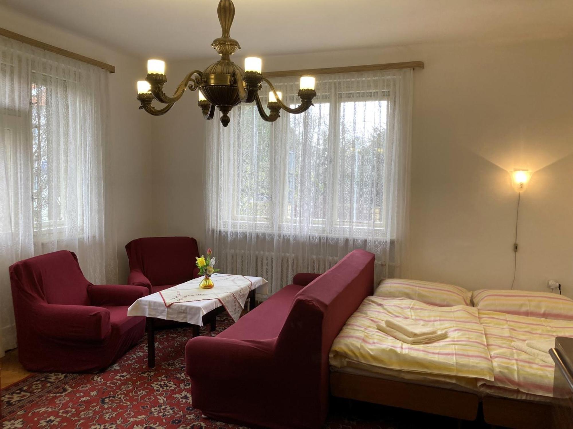 Spacious Apartment - Free Parking! Prága Kültér fotó