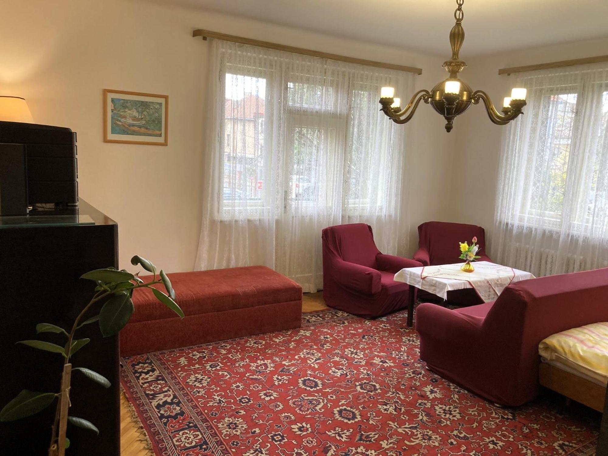 Spacious Apartment - Free Parking! Prága Kültér fotó